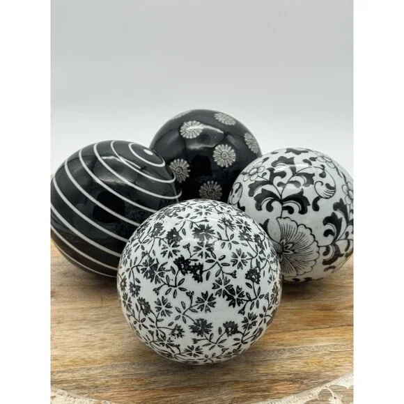 4 CHINOISERIE BLACK AND WHITE CERAMIC Orbs RUG BALLS 4in Stripes Floral Decor - Picture 4 of 9